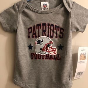 New England Patriots onesie 0-3 months